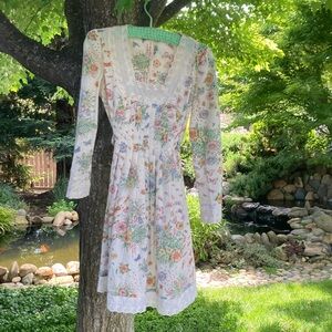 Floral Lace-Trim Long Sleeve Midi Dress - Cream Floral